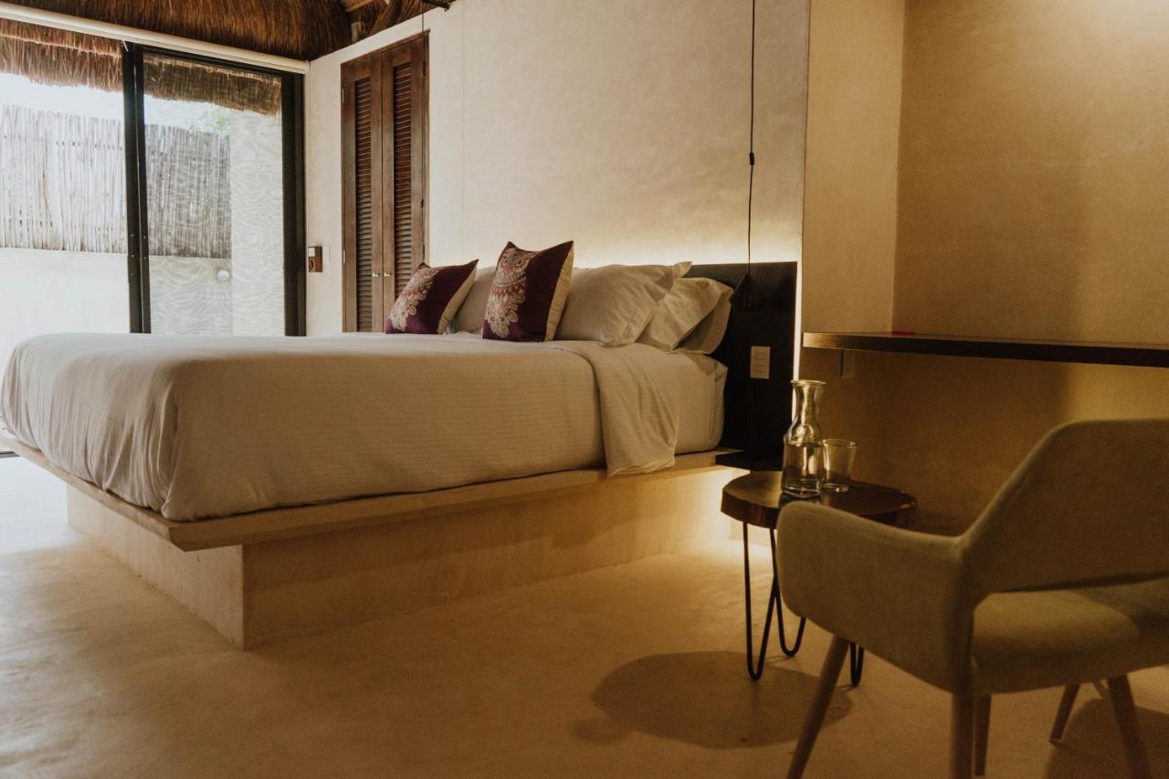 Casa Chimi Tulum Bed & Breakfast Exterior photo